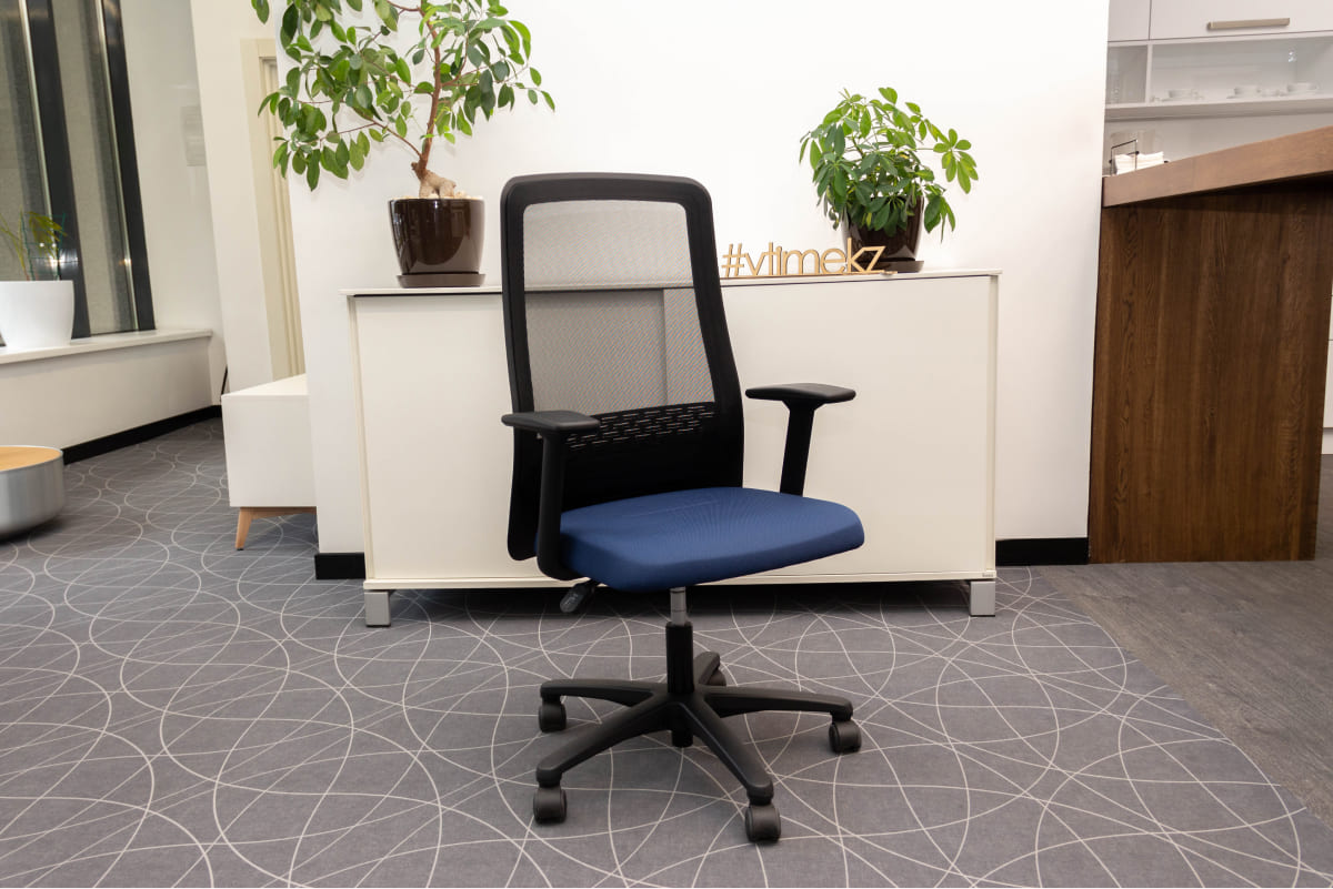 офисная мебель - офисное кресло