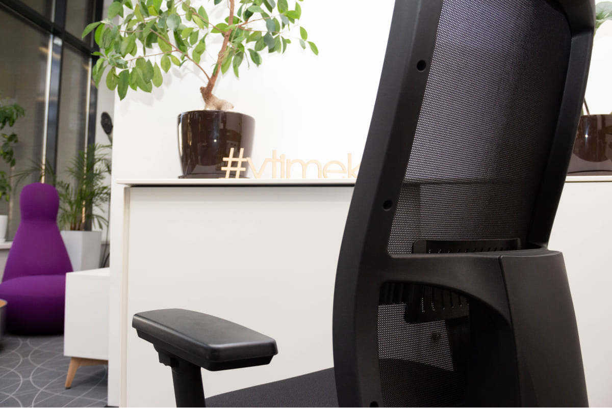 Кресло офисное Knoll International - CO Rete 3