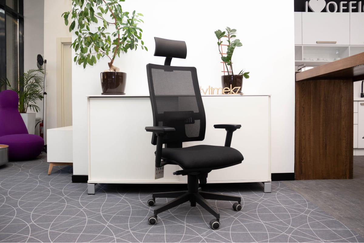 офисная мебель - офисное кресло