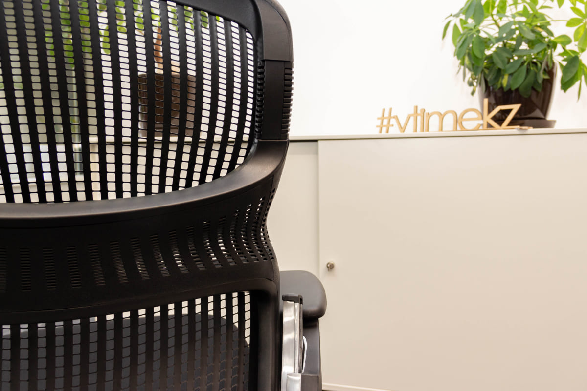 Кресло офисное Knoll International - Regeneration 3