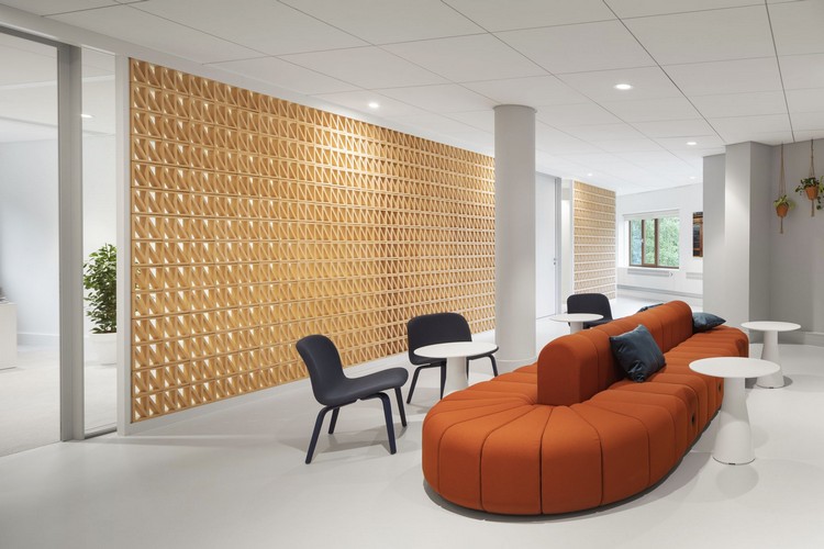 оформление стен офиса 7